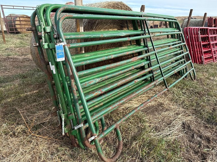 hw-livestock-panels-image-1