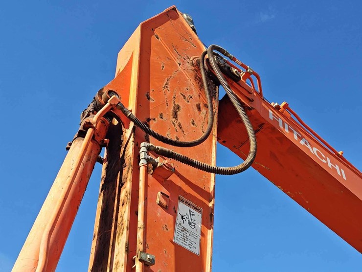 2019-hitachi-zx300-lc-image-7