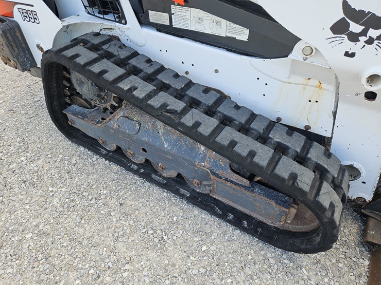 2018-bobcat-t595-image-14