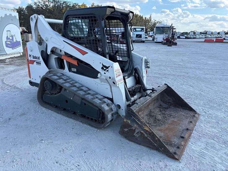 2016-bobcat-t590-image-5