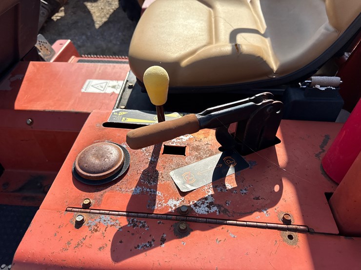 2008-ditch-witch-rt40-image-12