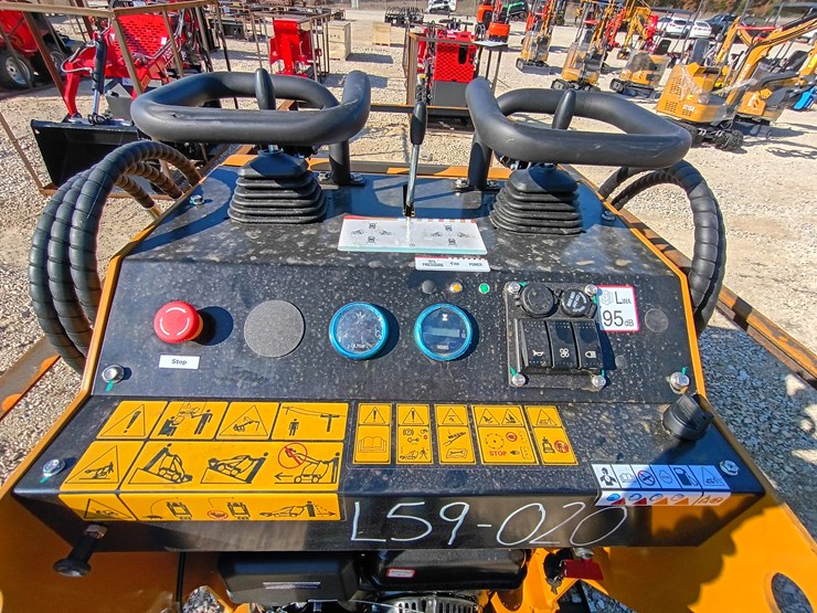 #l59-020-•-agt-mx-mrt14-mini-skid-steer-image-13