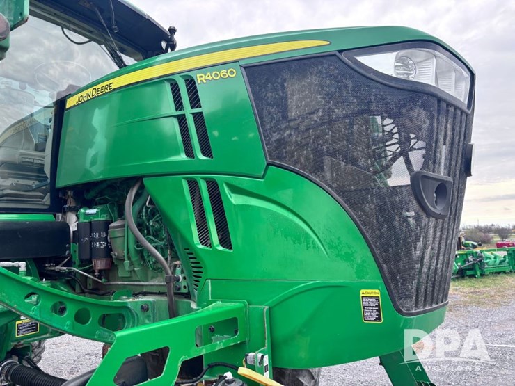 2020-john-deere-r4060-image-23