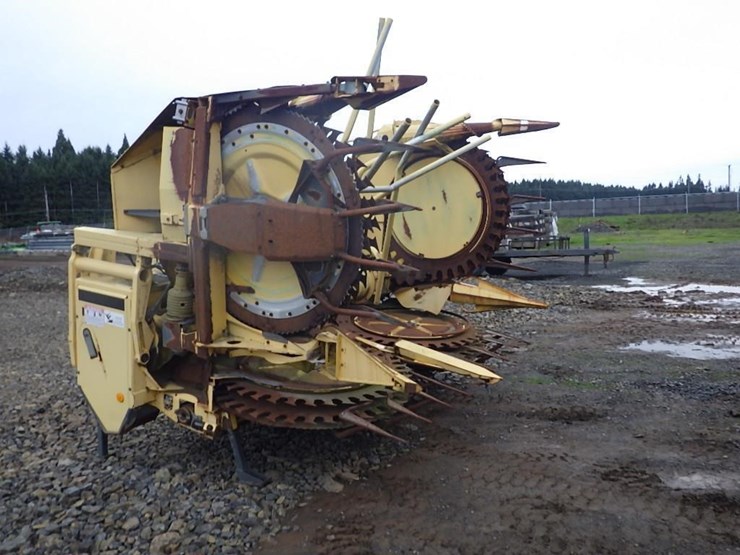 new-holland-r1600-image-4