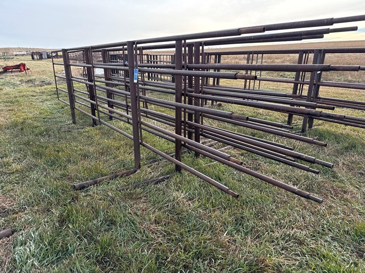 freestanding-continuous-panels-image-2