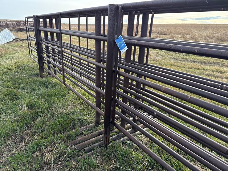 freestanding-continuous-panels-image-4