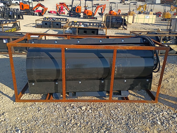 #l59-001-•-mower-king-72"-vibratory-roller-skid-steer-attachment-image-1