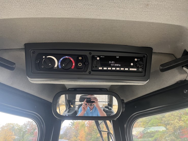 2020-caterpillar-d6-lgp-image-25