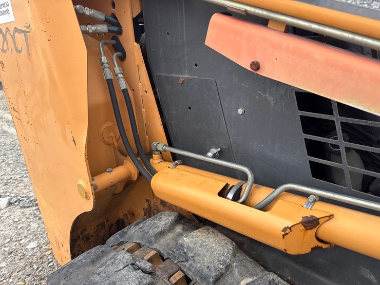 2009-case-420ct-image-16