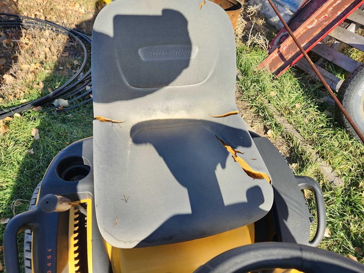 2011-cub-cadet-1050-image-12