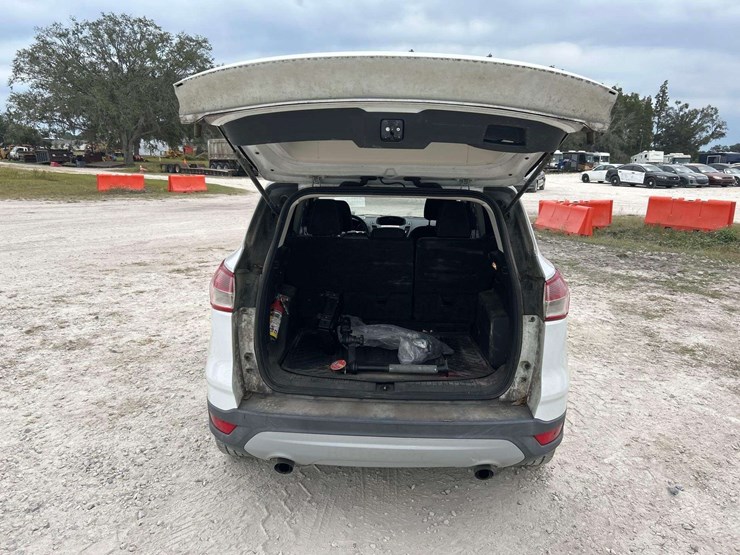 2013-ford-escape-image-19