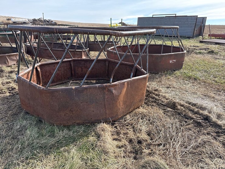 stur-d-single-bale-feeders-image-3