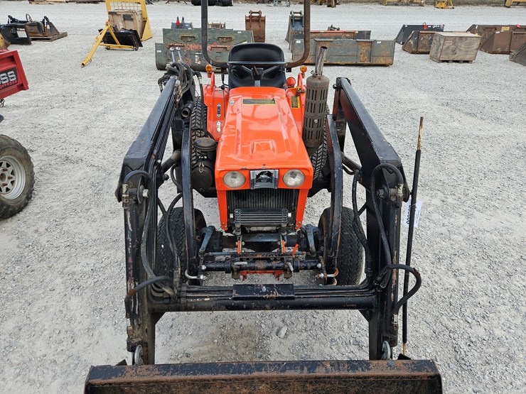 kubota-b7100-image-4