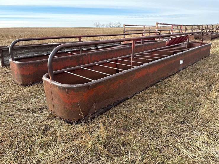 stur-d-bottomless-feed-bunks-image-1