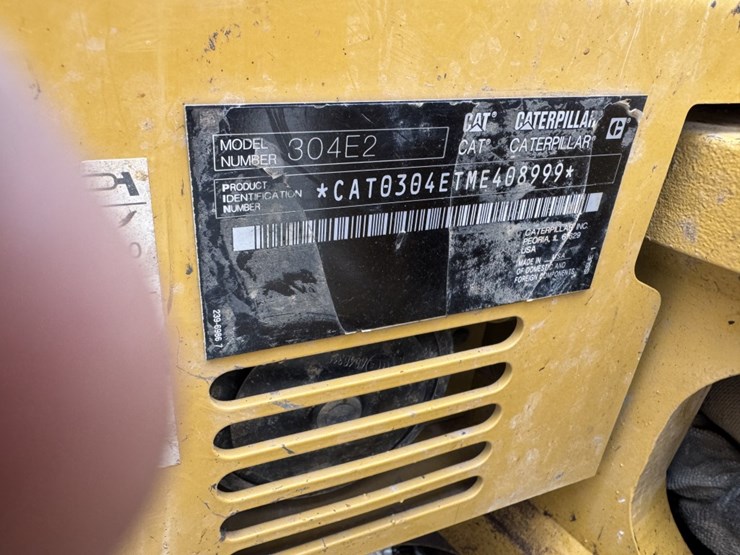 2021-caterpillar-304-image-5