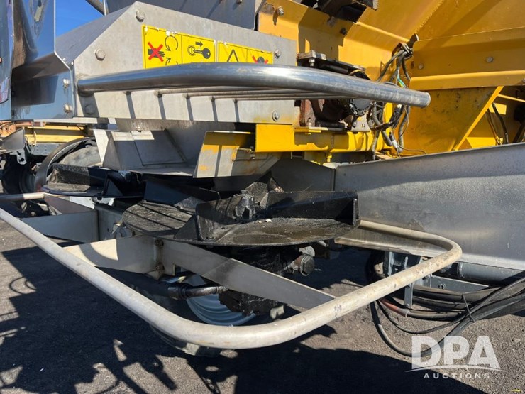 2017-ag-chem-rg1100b-image-43