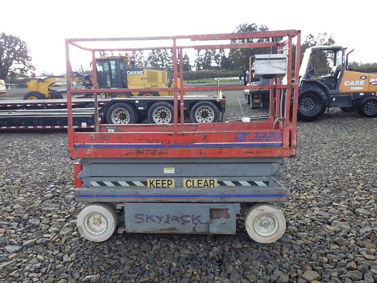 1995-skyjack-sjiii3220-image-4