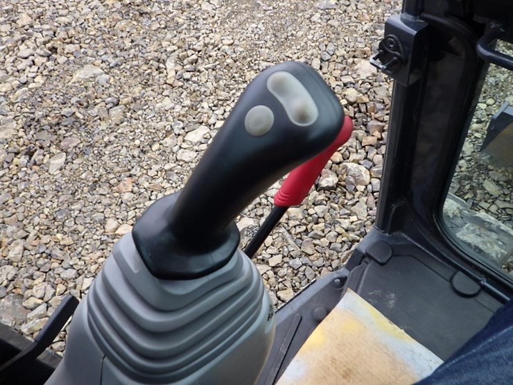 hitachi-zx40u-image-24