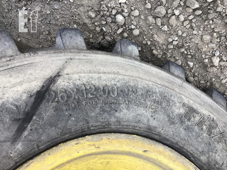 2008-john-deere-2305-image-22