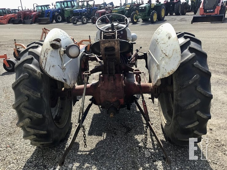 1952-ford-8n-image-8