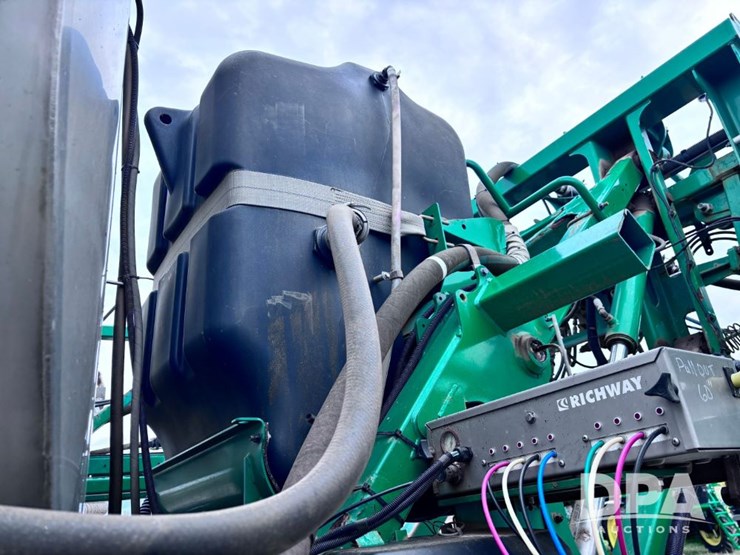 2020-john-deere-r4060-image-59