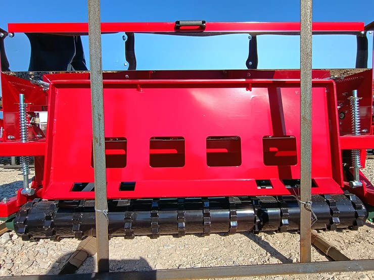 #l59-024-•-agt-seeder-skid-steer-attachment-(3-point)-image-13