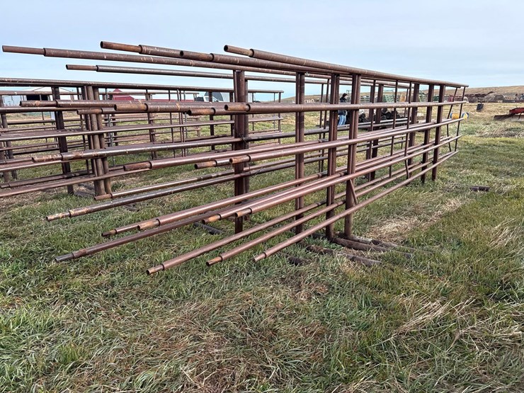 freestanding-continuous-panels-image-1