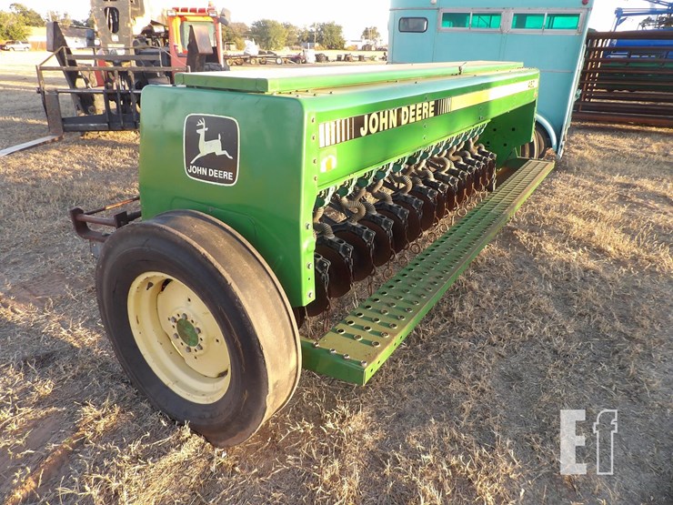 john-deere-450-image-3