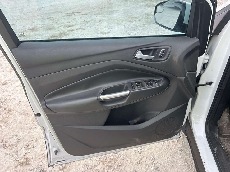 2013-ford-escape-image-13