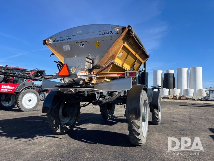 2015-ag-chem-rg1100b-image-7