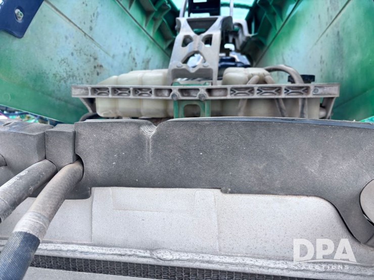 2020-john-deere-r4060-image-33