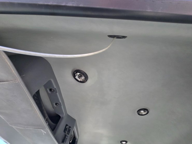 #22366-•-2016-mack-gu713-quad-axle-dump-truck-image-91