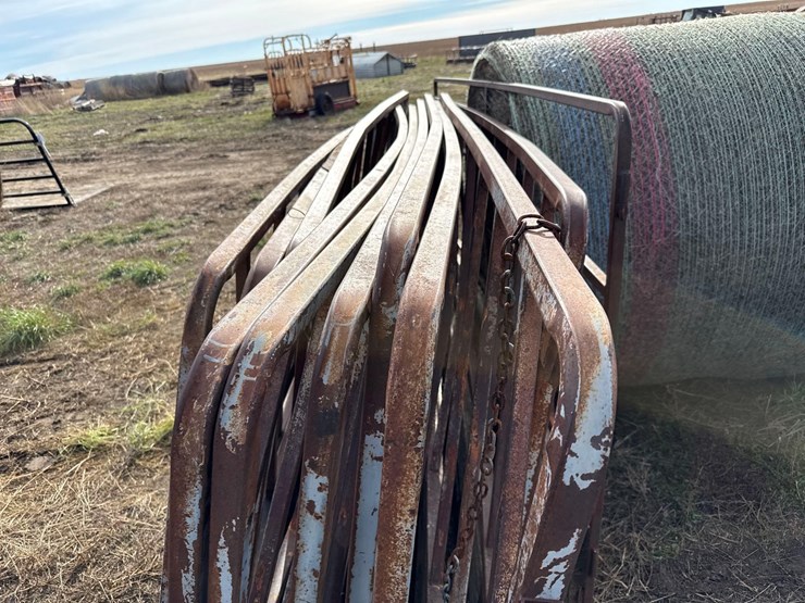 fenceline-feed-panels-image-3