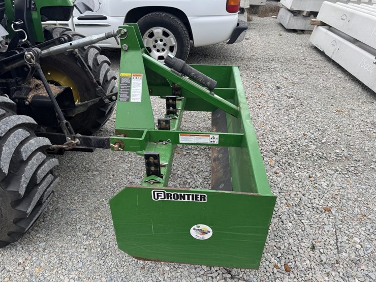 john-deere-2038r-image-8