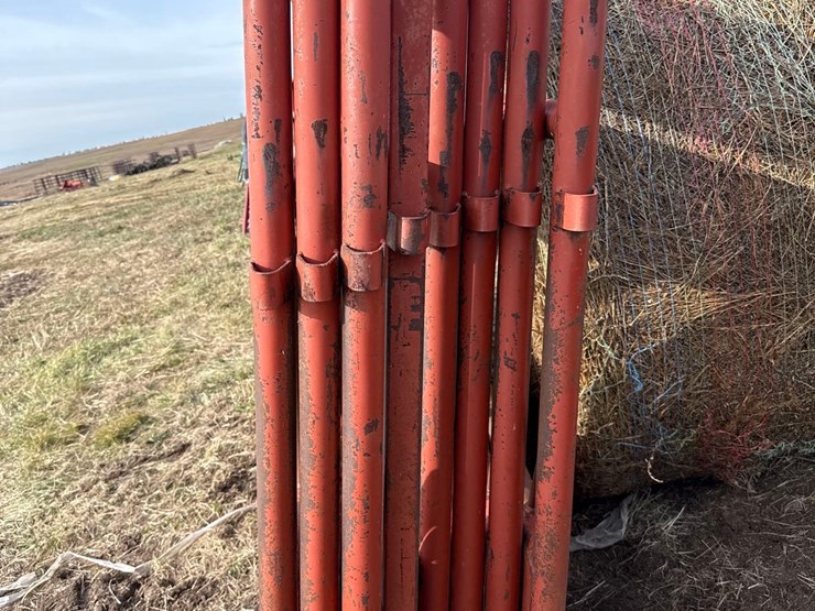 stur-d-fence-line-feed-panels-image-3