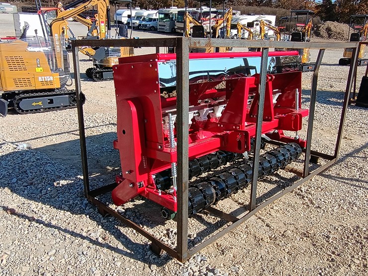 #l59-025-•-agt-seeder-skid-steer-attachment-(3-point)-image-8