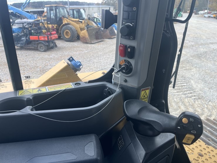 2020-caterpillar-d6-lgp-image-26