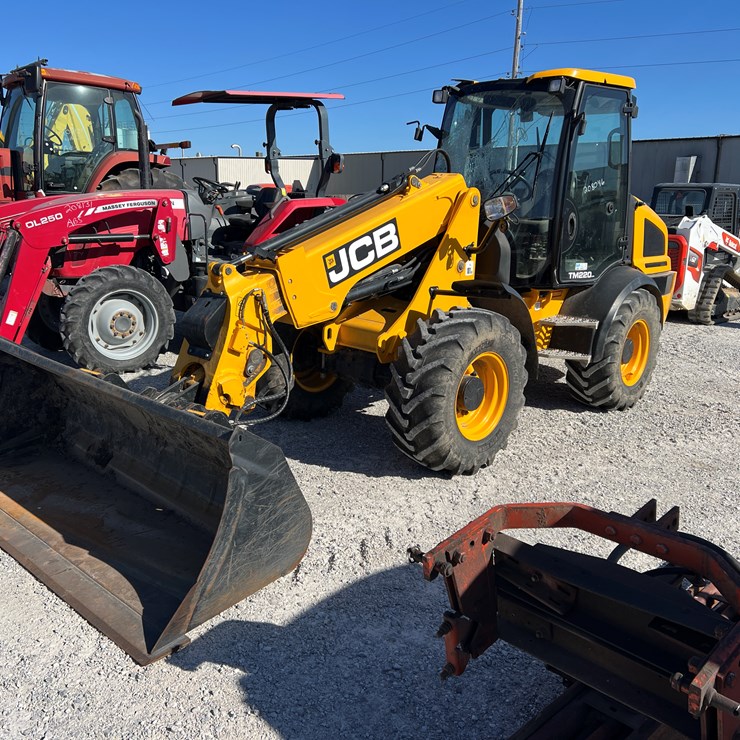2022 JCB TM220