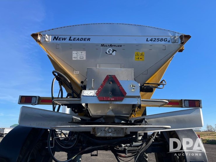 2017-ag-chem-rg1100b-image-45