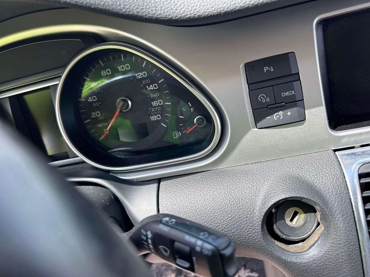 2013-audi-q7-image-14