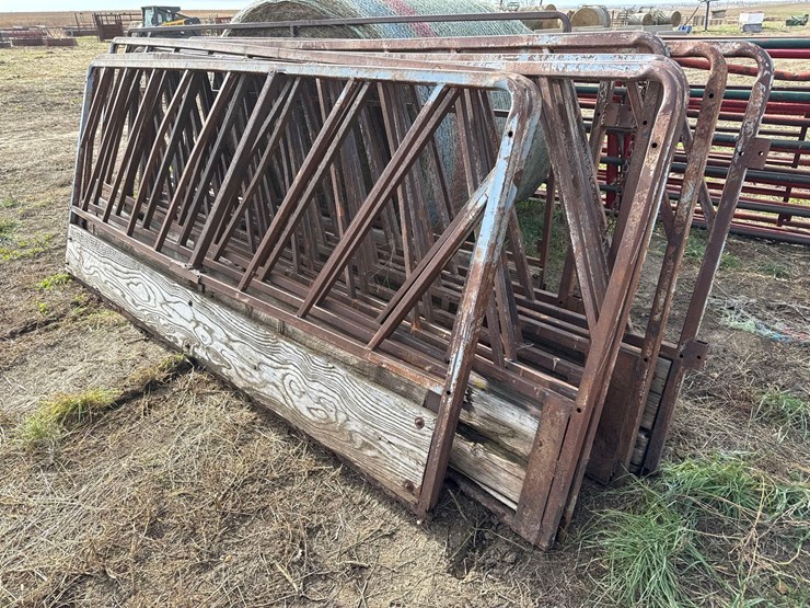 fenceline-feed-panels-image-1