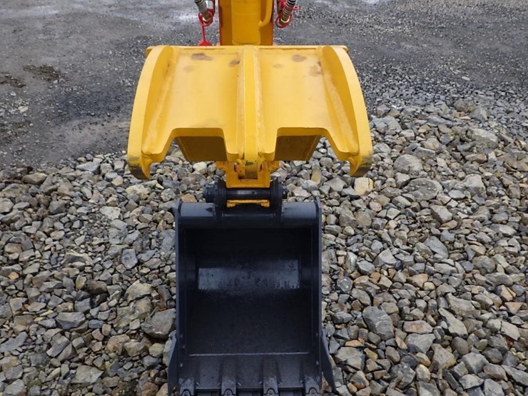 hitachi-zx40u-image-11