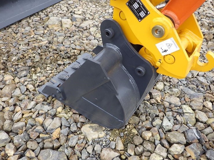 hitachi-zx40u-image-8