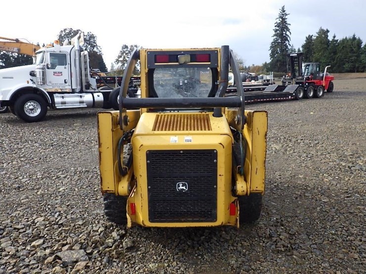 john-deere-317-image-6