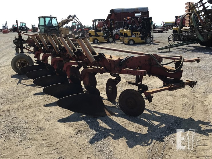 international-720-image-2