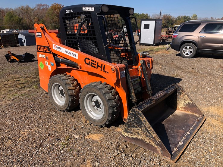 2019-gehl-r105-image-3