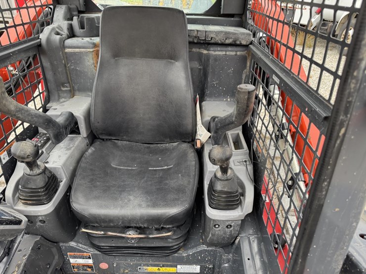 2024-kubota-svl75-3-image-7