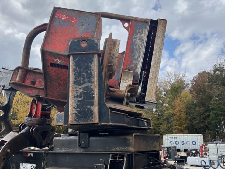 2014-caterpillar-559c-image-10