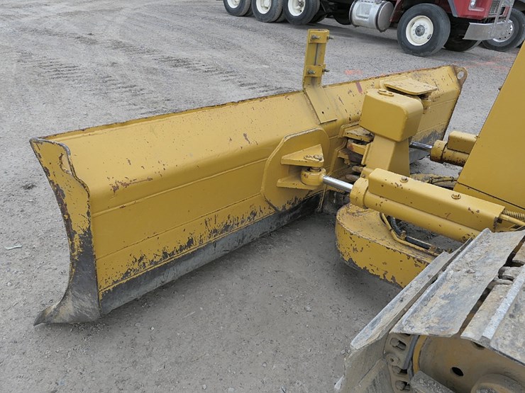 caterpillar-d4c-lgp-image-7