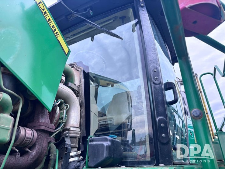 2020-john-deere-r4060-image-37